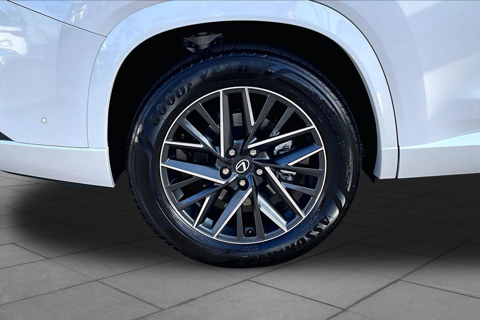 Used 2026 Lexus TX 350 AWD w/ Technology Package image 10
