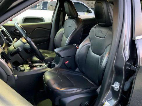 Used 2020 Jeep Cherokee Latitude Lux w/ Comfort/Convenience Group image 7