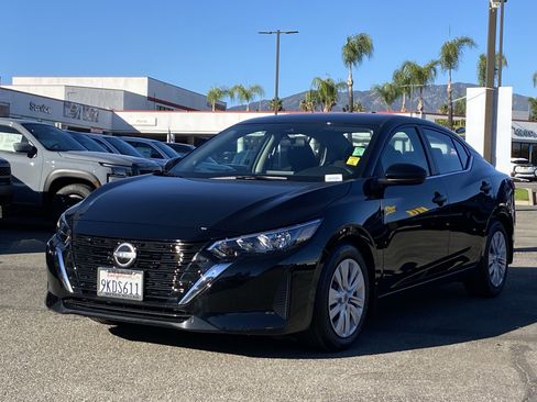 Used 2024 Nissan Sentra S image 8