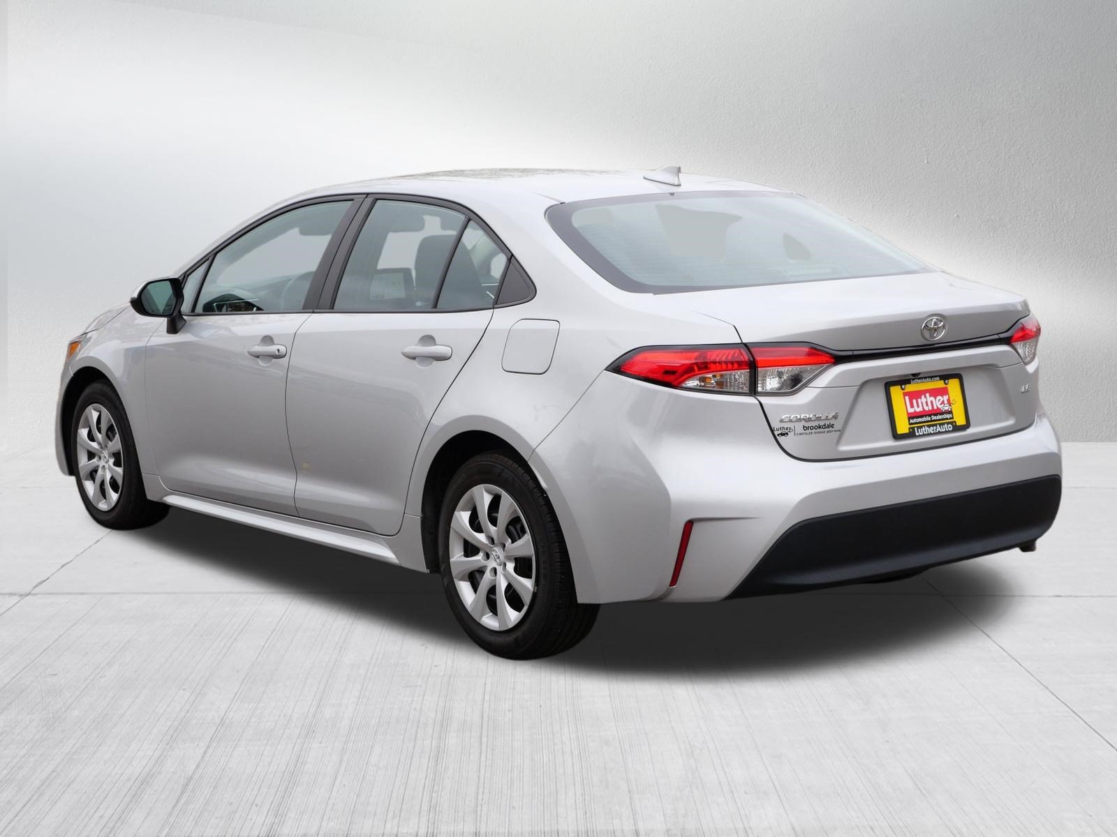 Used 2024 Toyota Corolla LE FWD image 5