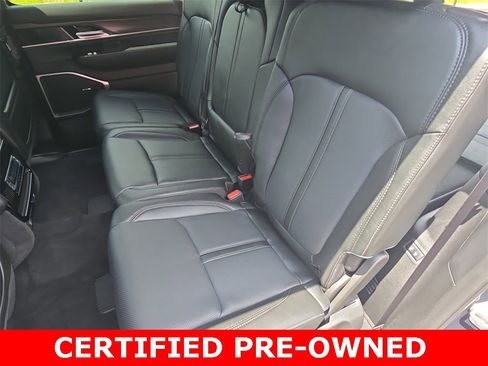 Used 2023 Jeep Wagoneer Series III w/ Preferred Equipment Group image 16