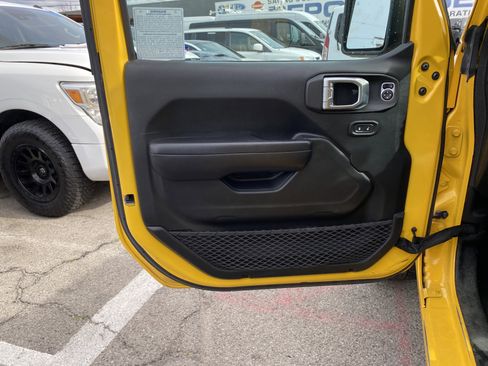 Used 2018 Jeep Wrangler Unlimited Sport S image 16