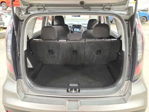 Certified 2018 Kia Soul Base w/ Convenience Package image 25