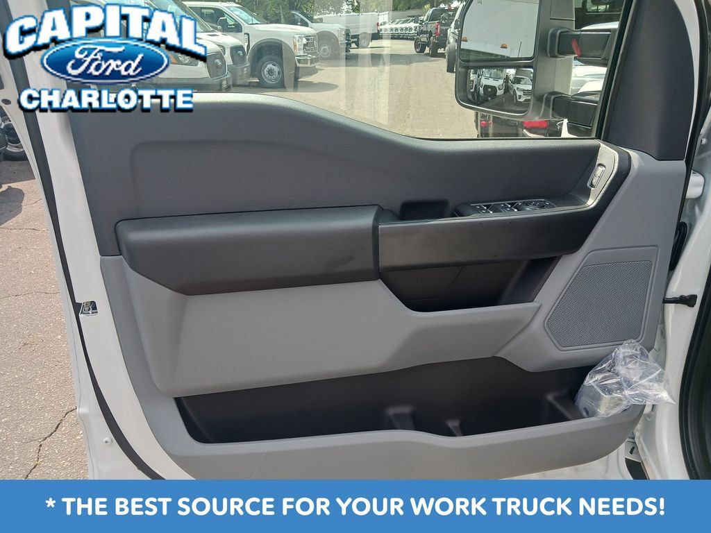 New 2026 Ford F350 XL w/ XL Chrome Package AWD/4WD image 10