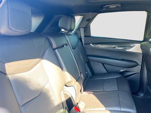 Used 2023 Cadillac XT5 Sportv w/ Technology Package image 28