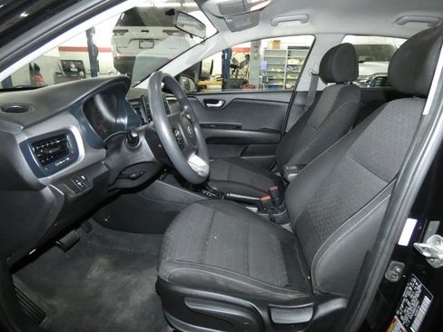 Used 2018 Kia Rio S image 12