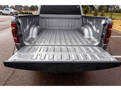 Used 2021 RAM 1500 Laramie w/ Off Road Group image 14