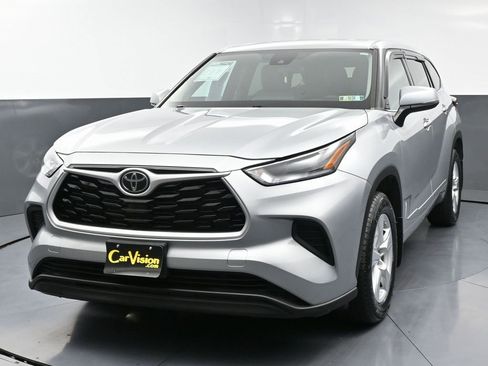 Used 2021 Toyota Highlander L image 5