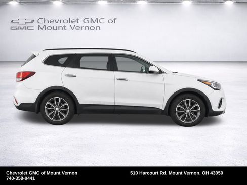 Used 2017 Hyundai Santa Fe SE w/ SE Premium Package 02 AWD/4WD image 10