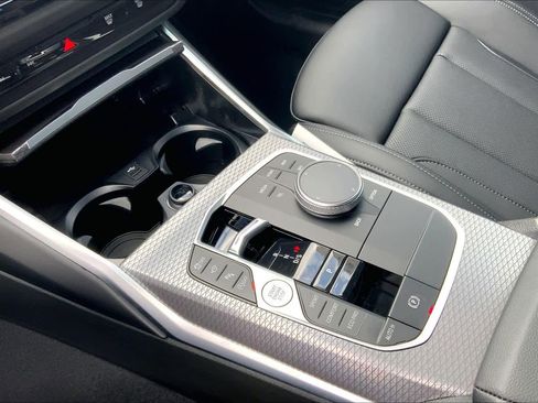Used 2026 BMW 330i Sedan w/ Premium Package image 7