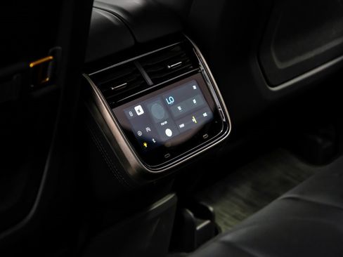 Used 2022 Rivian R1T Launch Edition image 39