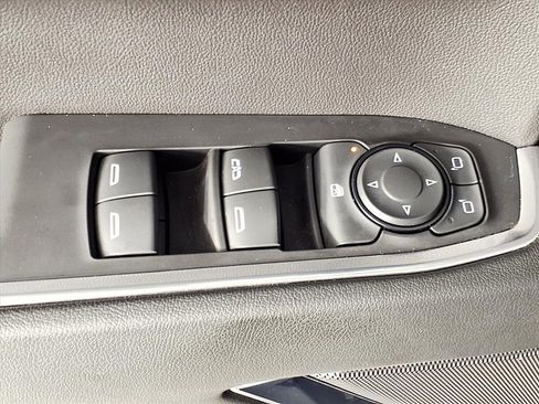 Used 2024 Chevrolet Silverado 1500 LT image 18