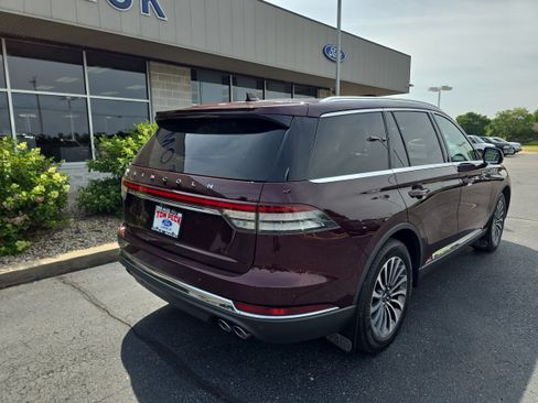 Used 2020 Lincoln Aviator Reserve w/ Equipment Group 201A AWD/4WD image 2