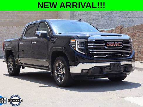 Used 2025 GMC Sierra 1500 SLT AWD/4WD image 1