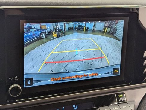 Used 2025 Toyota Camry LE w/ Convenience Package image 30