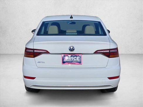 Used 2019 Volkswagen Jetta SEL w/ Cold Weather Package image 6