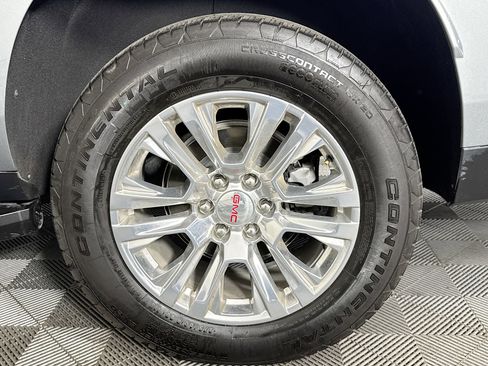 Used 2025 GMC Yukon XL Denali AWD/4WD image 35