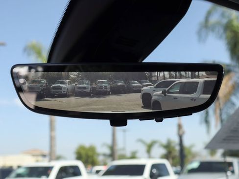 Used 2022 Chevrolet Silverado 3500 High Country image 35