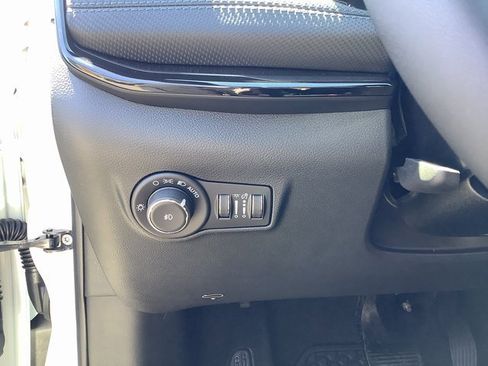 New 2025 Jeep Compass Latitude w/ Sun & Sound Group image 15