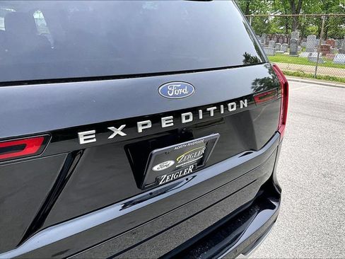 Certified 2025 Ford Expedition Platinum AWD/4WD image 8