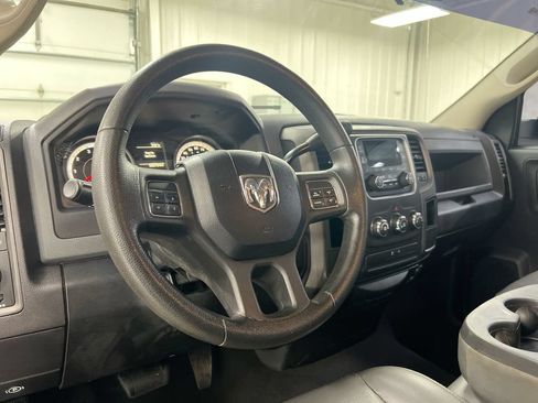 Used 2014 RAM 1500 Express RWD image 10