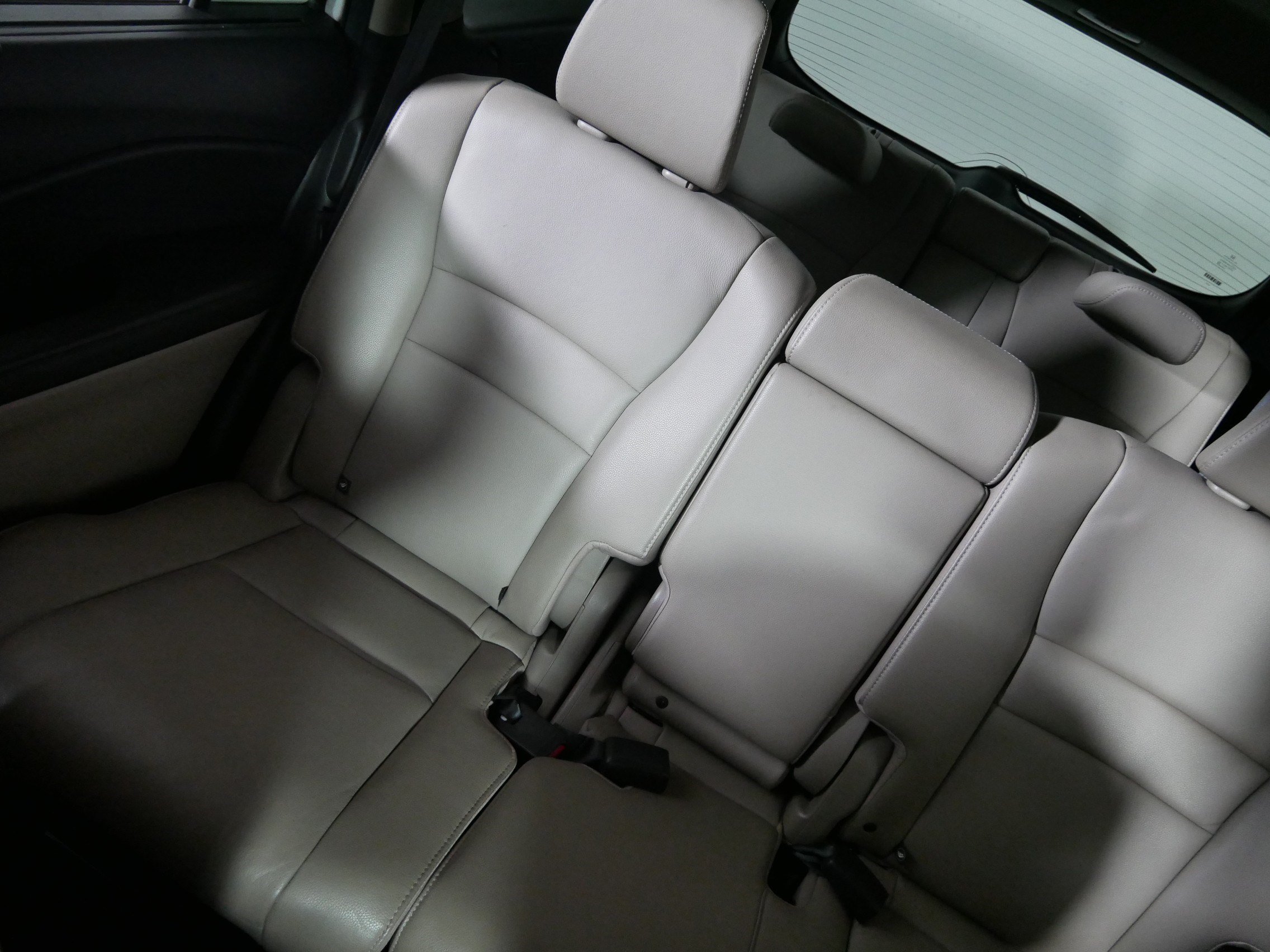 Used 2016 Honda Pilot Touring image 12