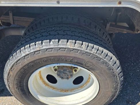 Used 2021 Ford E-450 and Econoline 450 Super Duty RWD image 19
