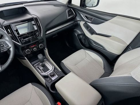 Used 2019 Subaru Forester Premium image 11