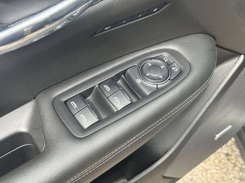 Used 2021 Cadillac XT6 Luxury w/ LPO, Floor Liner Package FWD image 16