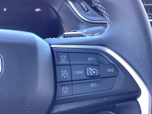 Certified 2025 Jeep Grand Cherokee Laredo X AWD/4WD image 23