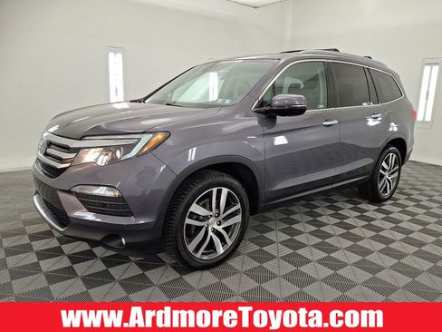 Used 2018 Honda Pilot Touring image 1