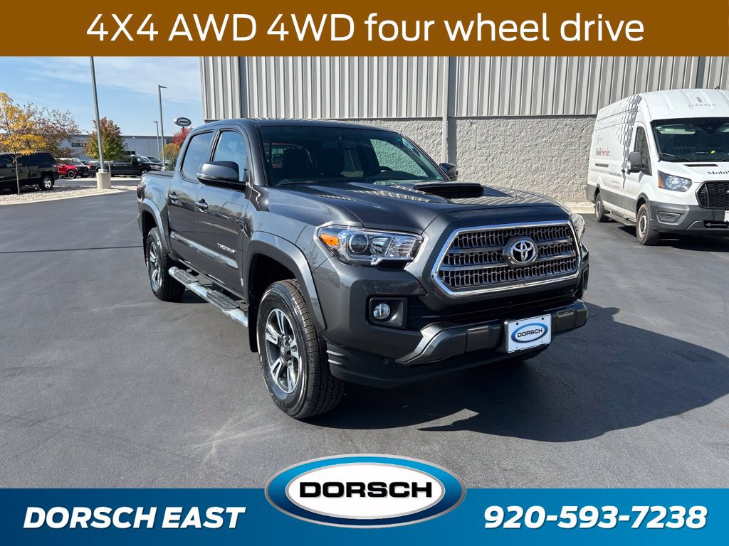 Used 2016 Toyota Tacoma TRD Sport w/ Towing Package AWD/4WD image 3