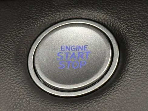 Used 2023 Hyundai Elantra SEL FWD image 31