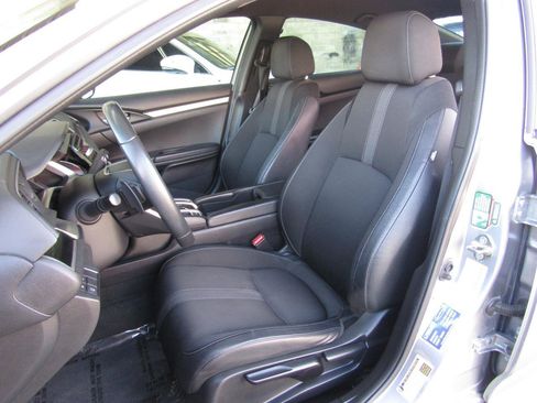 Used 2019 Honda Civic Sport image 8