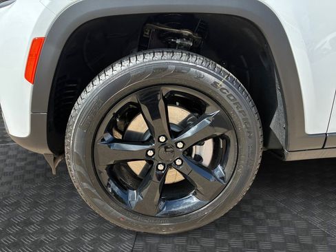 New 2026 Jeep Grand Cherokee L Limited AWD/4WD image 23