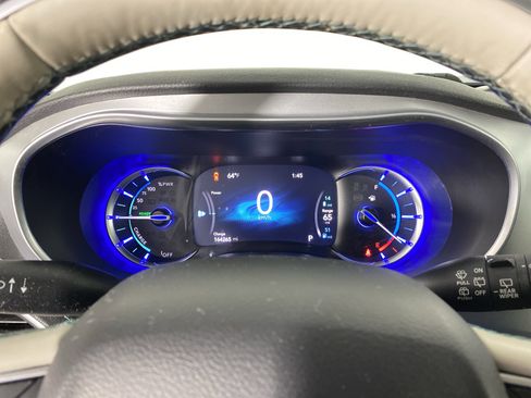 Used 2018 Chrysler Pacifica Limited w/ Advanced Safetytec Group image 22