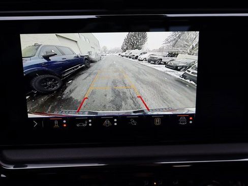 Used 2025 GMC Sierra 2500 AT4 w/ AT4 Premium Plus Package image 8