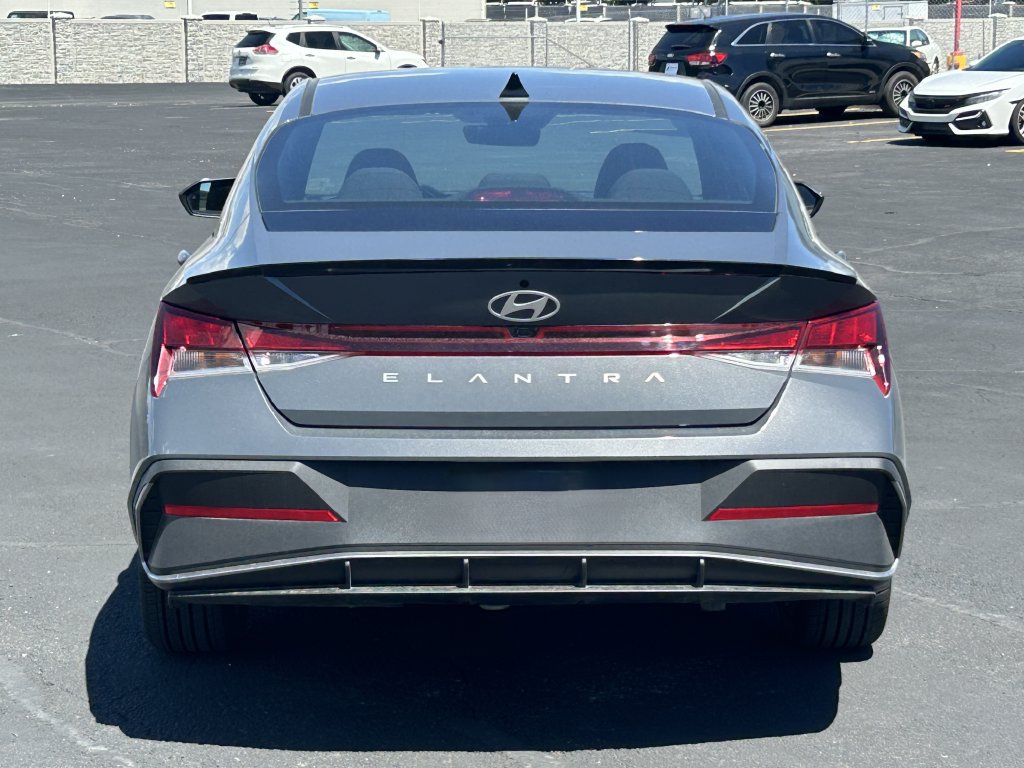 Used 2026 Hyundai Elantra Sport FWD image 3