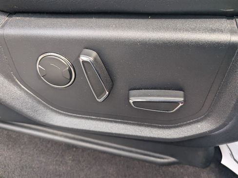 Used 2018 Ford F150 Lariat w/ Equipment Group 502A Luxury image 38