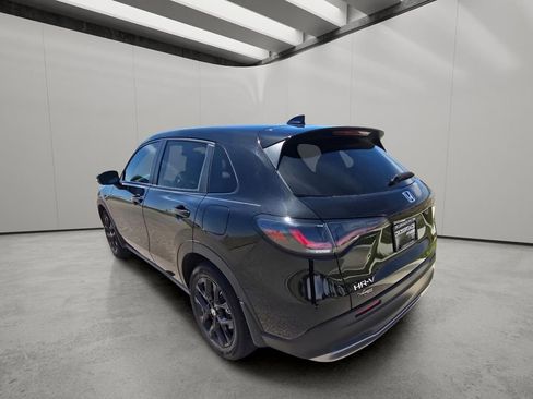 Used 2024 Honda HR-V Sport image 3