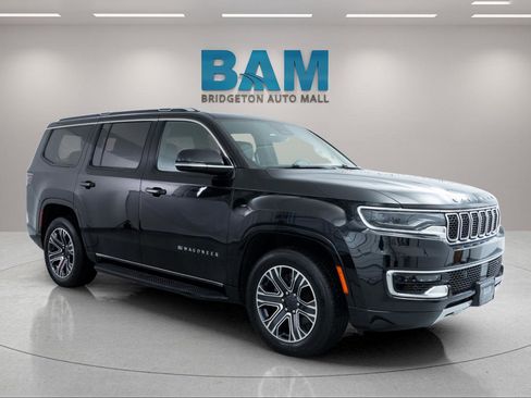 Used 2023 Jeep Wagoneer Series II AWD/4WD image 1