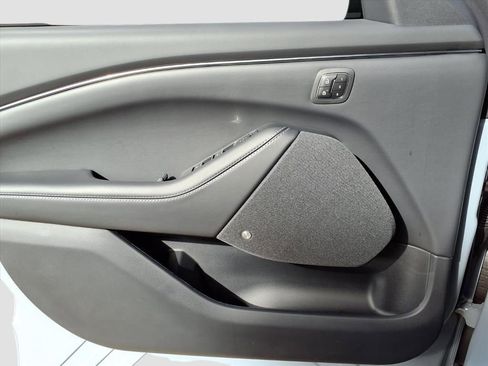 New 2025 Ford Mustang Mach-E Premium image 18