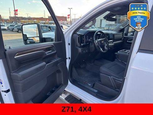 Used 2024 Chevrolet Silverado 2500 LT w/ Z71 Off-Road Package image 9