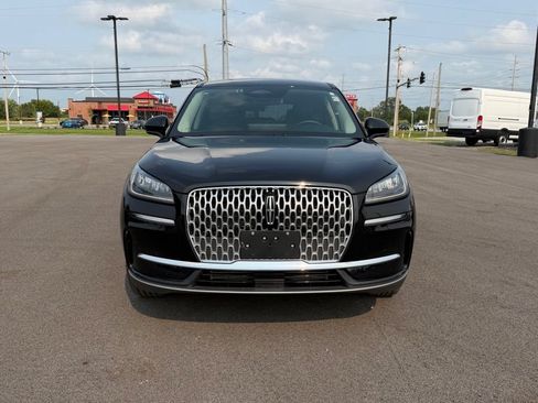 Used 2025 Lincoln Corsair AWD image 2