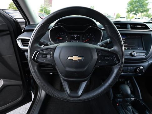 Used 2022 Chevrolet TrailBlazer LT AWD/4WD image 11