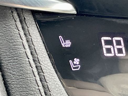 Certified 2023 Cadillac XT6 Sport w/ Technology Package image 26