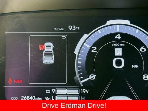 Used 2025 Toyota Tundra Limited AWD/4WD image 33