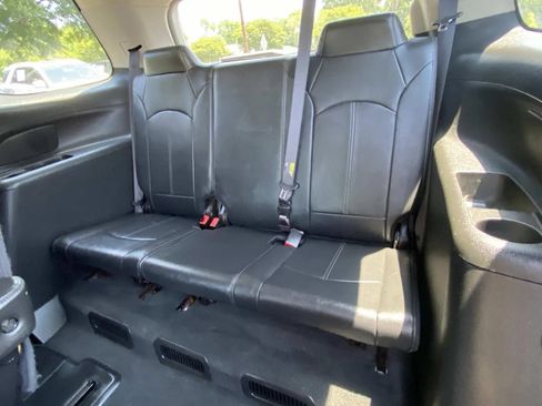 Used 2016 GMC Acadia SLT AWD/4WD image 14