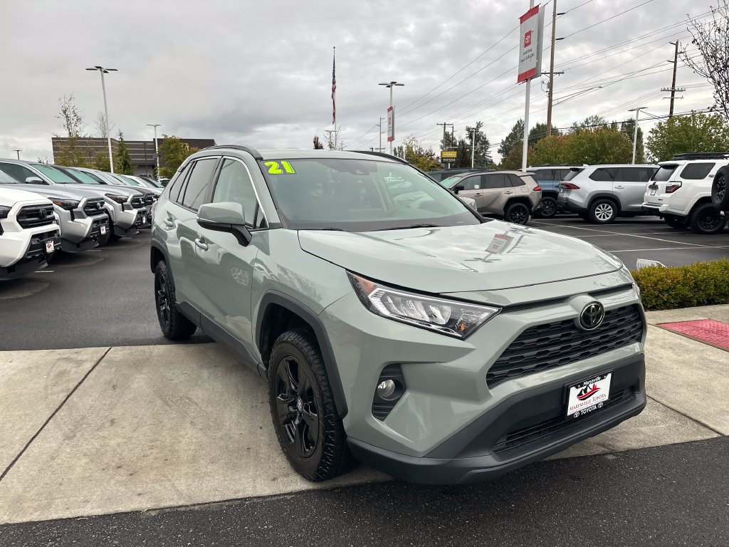 Used 2021 Toyota RAV4 XLE AWD/4WD image 7