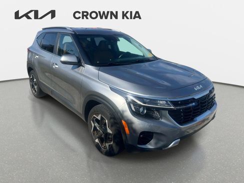 Certified 2024 Kia Seltos EX FWD image 3